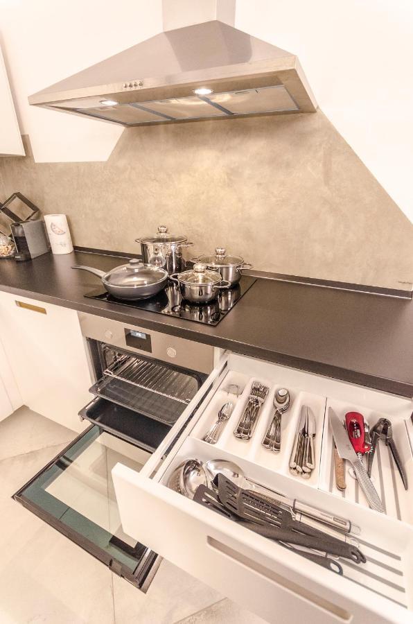 Cartoleria Suite: Spazioso, Moderno E Centrale Bolonha Exterior foto