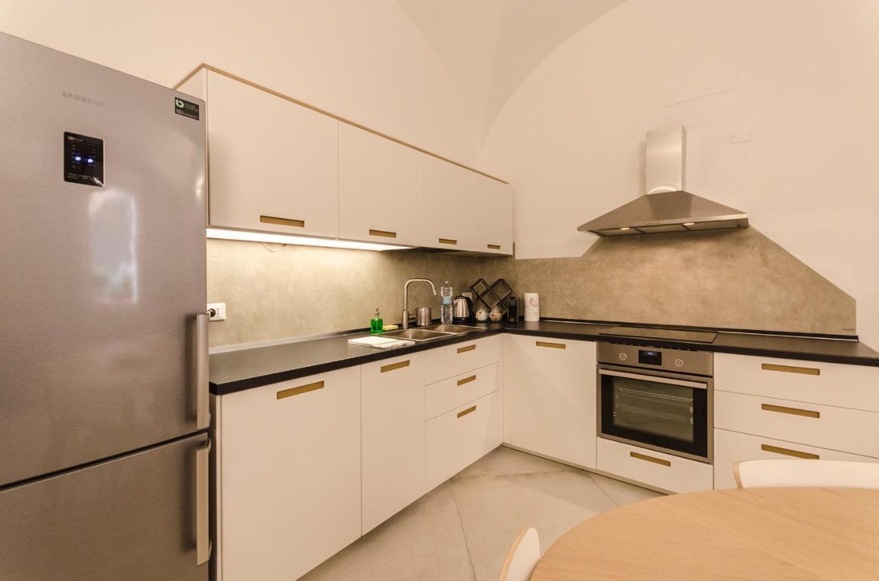 Cartoleria Suite: Spazioso, Moderno E Centrale Bolonha Exterior foto